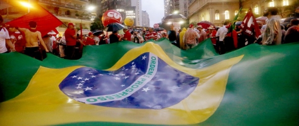 Mais do que nunca, ocupar as ruas para enfrentar os aMais do que nunca, ocupar as ruas para enfrentar os ataques aos direitostaques aos direitos